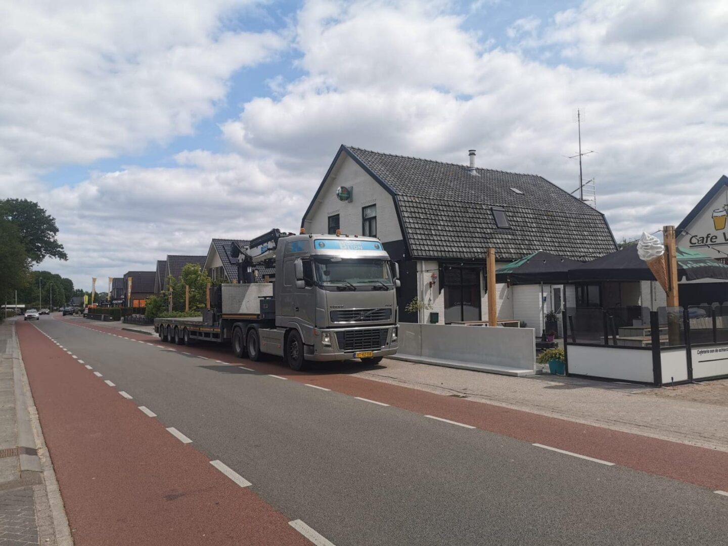 Bosch Beton - Veilige terrasafscheiding voor Café Wessel in Kootwijkerbroek