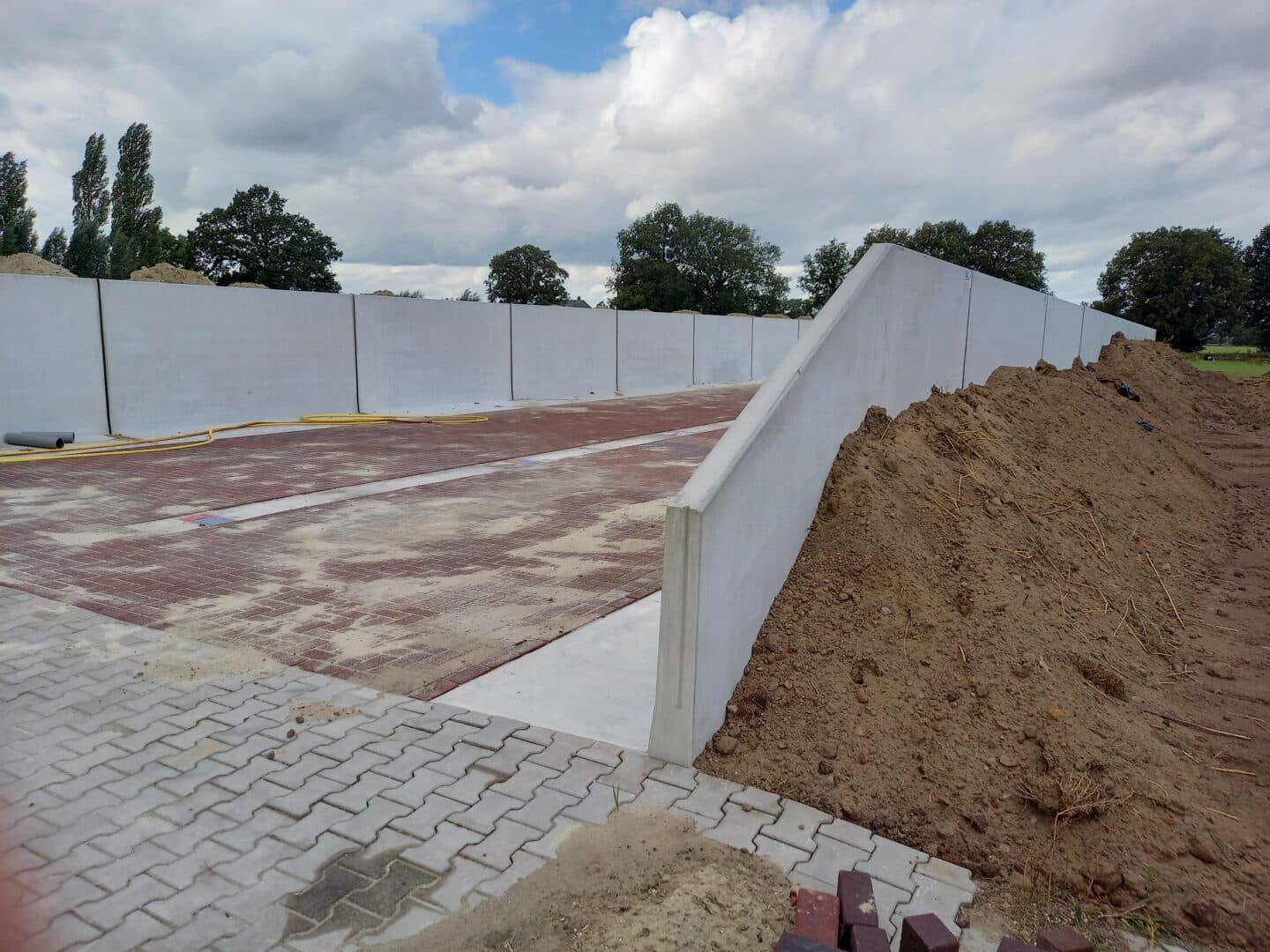 Bosch Beton - Sleufsilovloer met onverwoestbare gebakken klinkers en afvoergoot