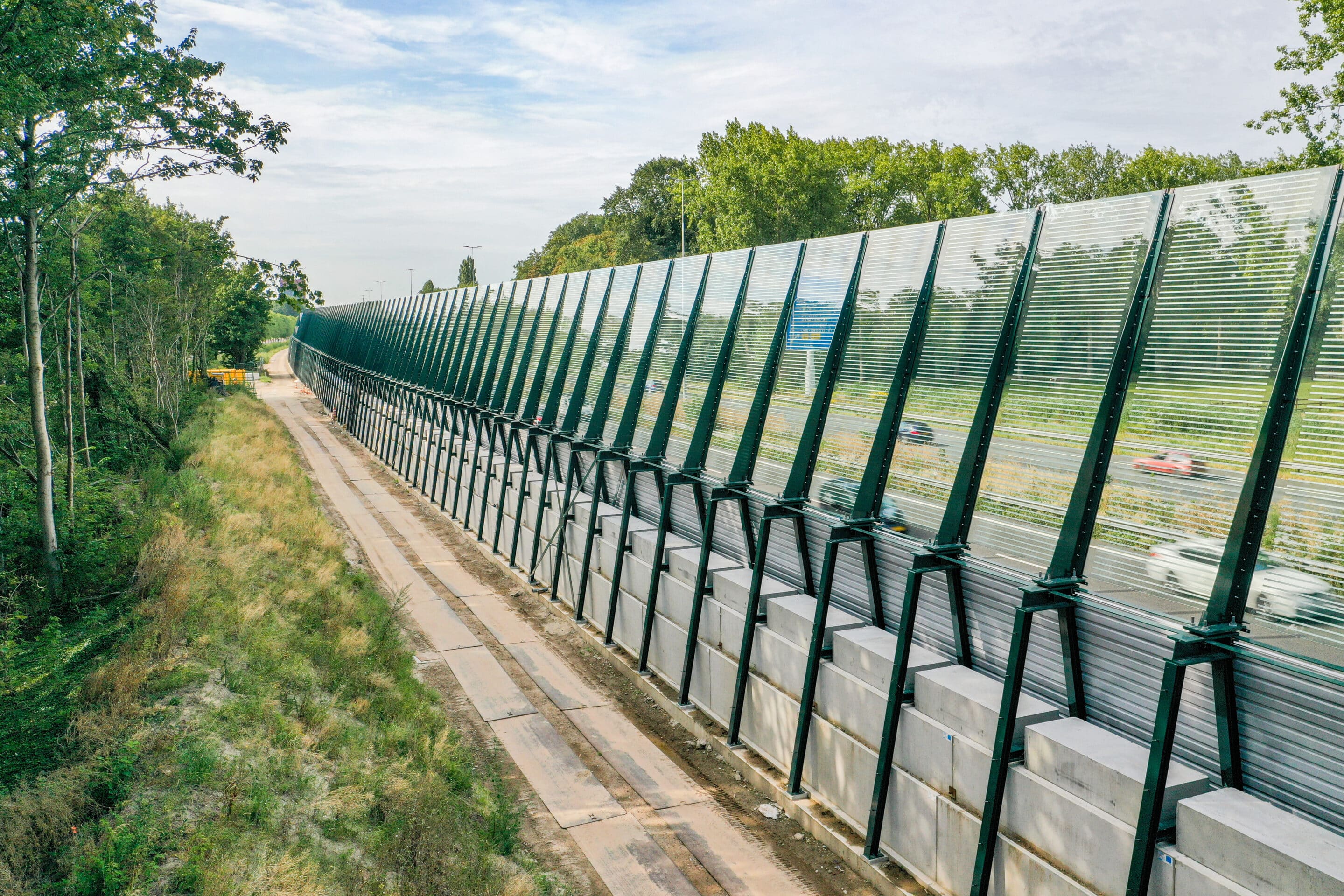 Duurzame geluidsschermen aan de A16 en N3