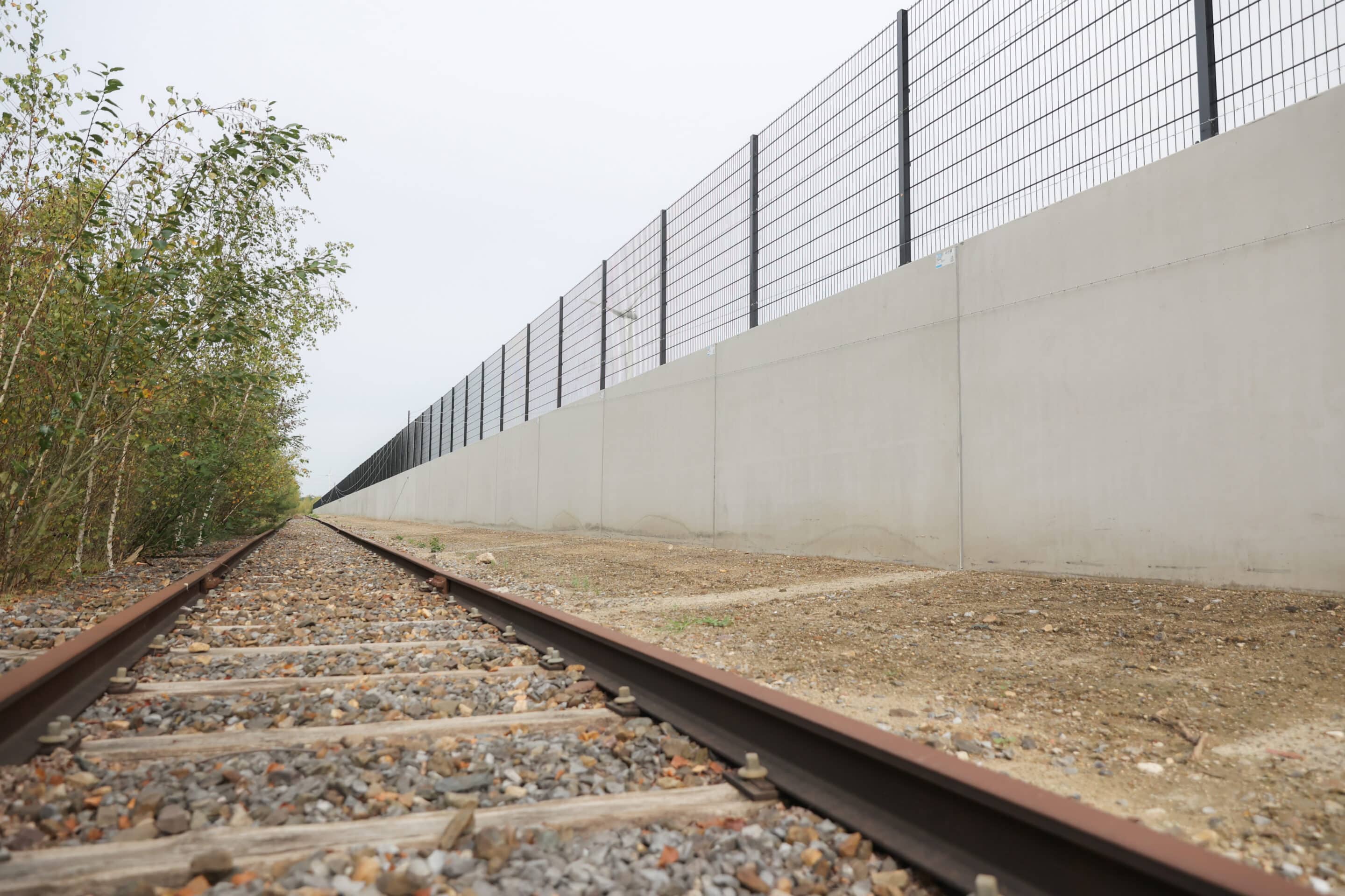 Aanleg nieuwe trailerparking van 26.000m2 in Genk
